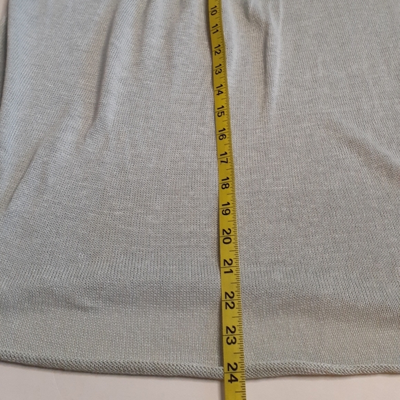 Eileen Fisher Linen top. Light Green Color. Size M - Picture 7 of 8